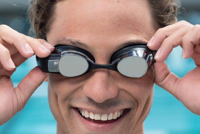نمایش ضربان قلب با عینک شنای هوشمند