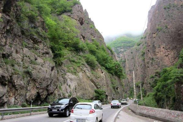 جاده چالوس و آزادراه تهران، شمال مسدود شد