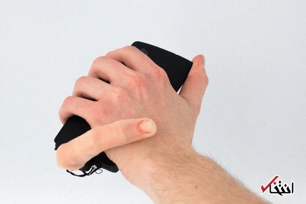 آشنایی با یکی از عجیب ترین لوازم جانبی گوشی های هوشمند ، انگشت روباتیک ویژه کاربران تنبل